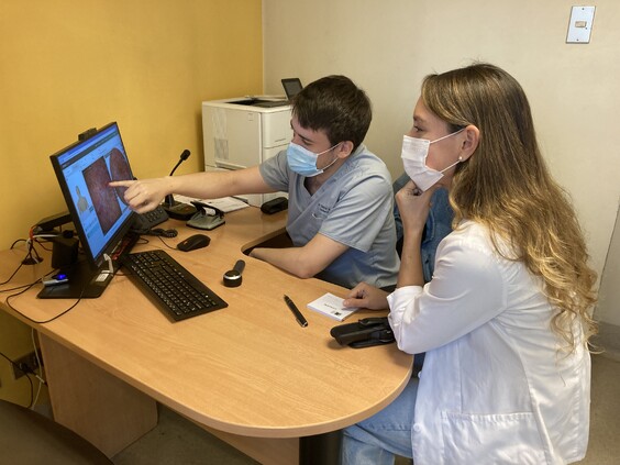La Fundación Oncológica donó al Incáncer una plataforma de alta tecnología denominada “Dermengine” de origen canadiense.